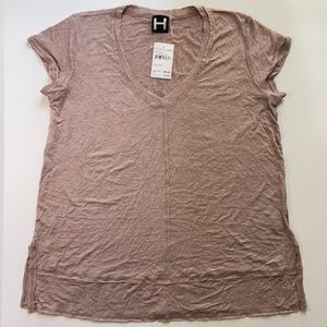 Blush v neck shirt.